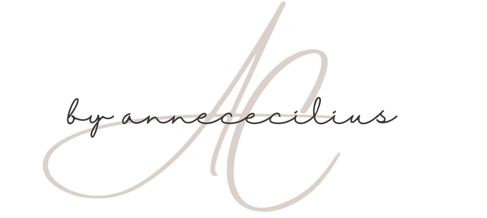 black white minimalist modern aesthetic initials font logo 3